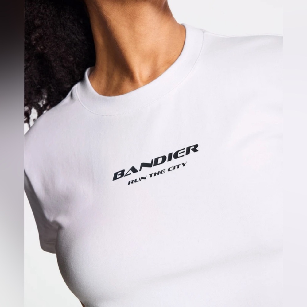 Bandier Run the City Baby Tee (White/Navy) Small